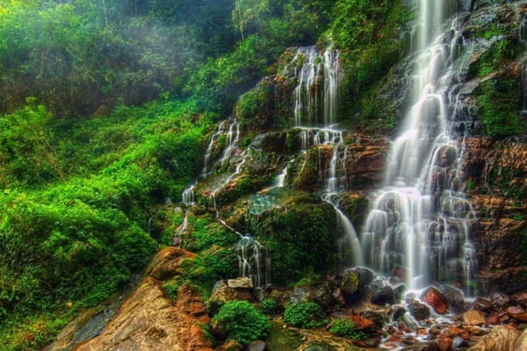Kanchenjunga Falls